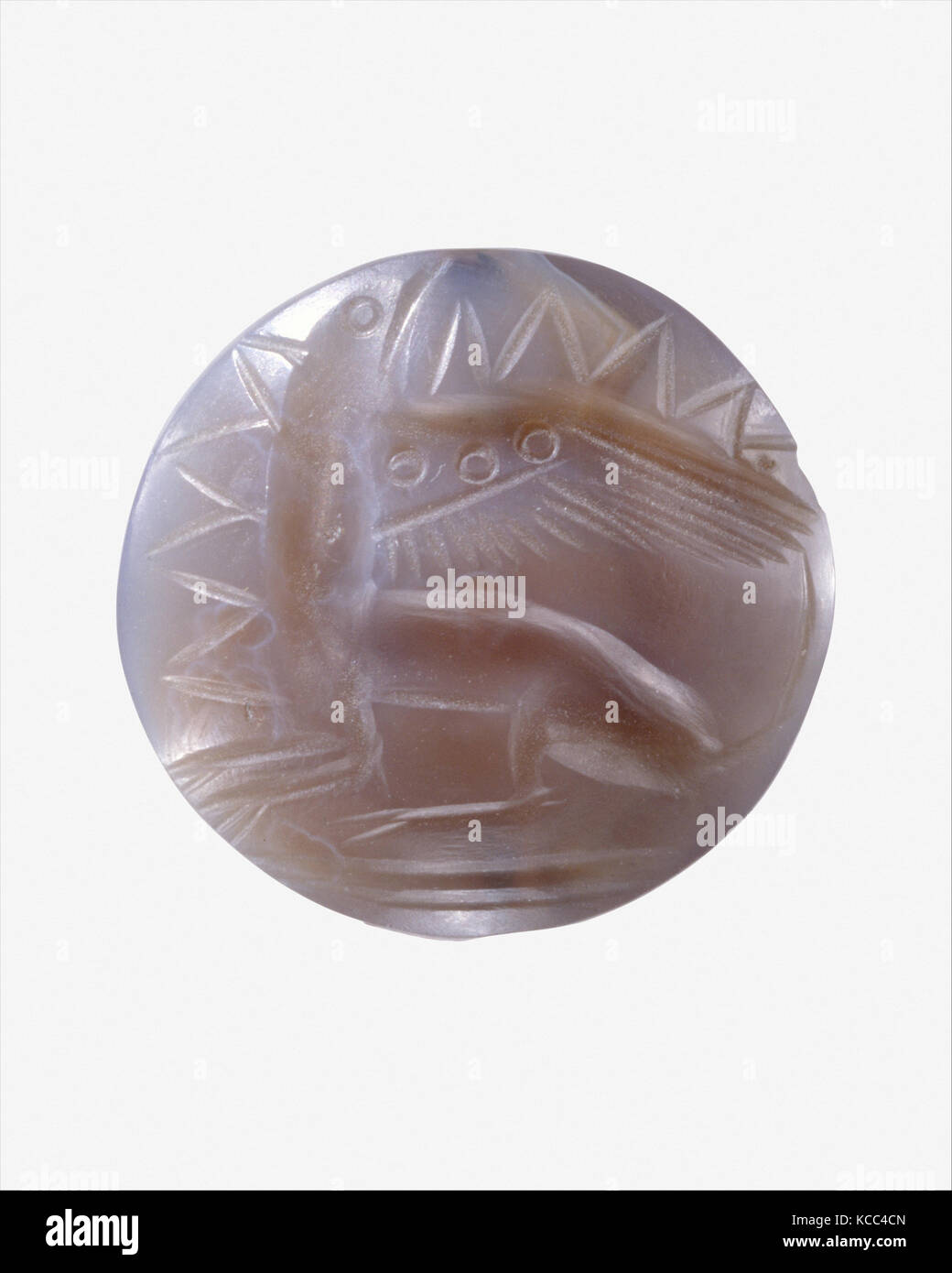 L'agata Lentoid, Late Minoan II, ca. 1450-1400 A.C., Minoan, Agata, diametro 1 1/16 in. (2,7 cm), gemme, Griffin Foto Stock