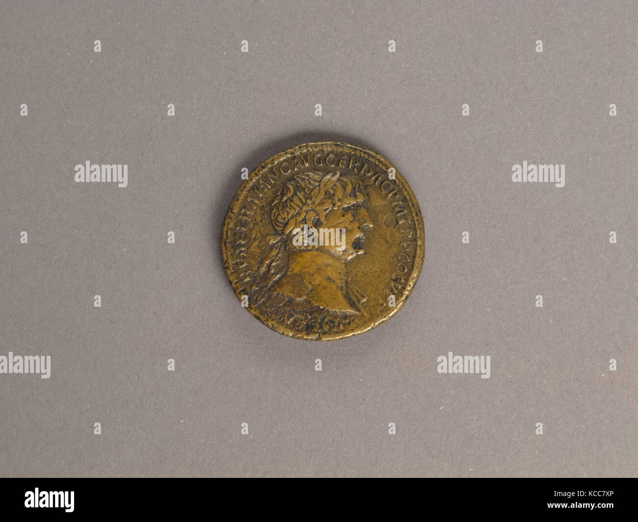 Sestertius di bronzo di Traiano, metà imperiale, Trajanic, A.D. 103-111, romana, bronzo, 0.8oz. (22.1g), monete, IMP CAES NERVAE TRAIANO Foto Stock