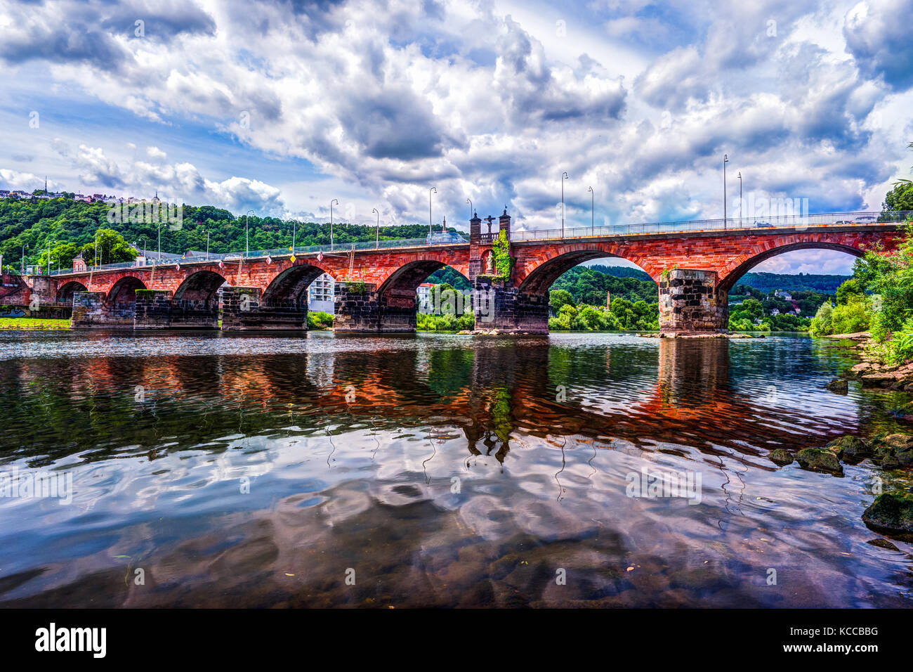 Il ponte romano a Treviri è il più antico ponte in Germania Foto Stock