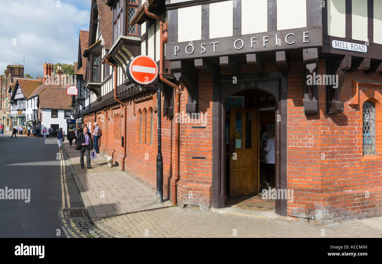 In stile Tudor Post Office in Arundel, West Sussex, in Inghilterra, Regno Unito. Foto Stock