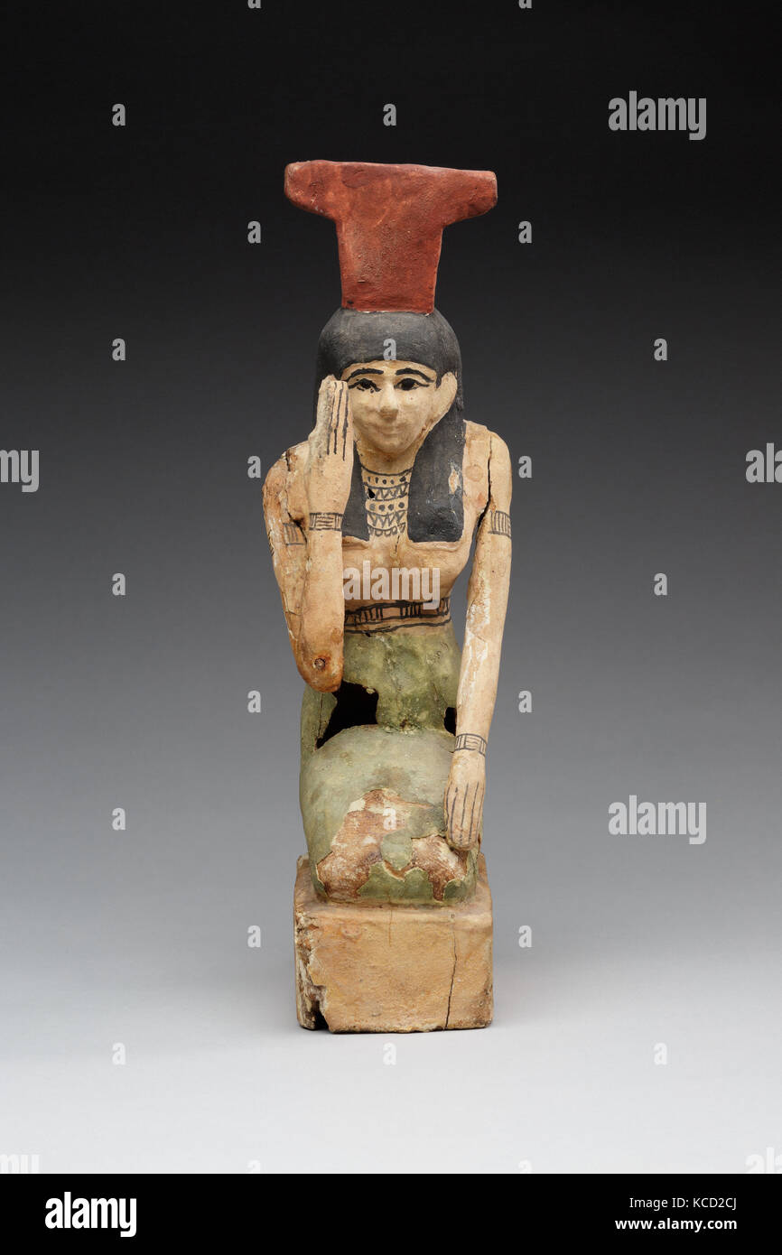 Lutto Nefti, periodo tolemaico, 332-30 BC, dall'Egitto, Legno, gesso, vernice, H. 24,5 cm (9 5/8 in.); W. 5.7 cm (2 1/4 in Foto Stock