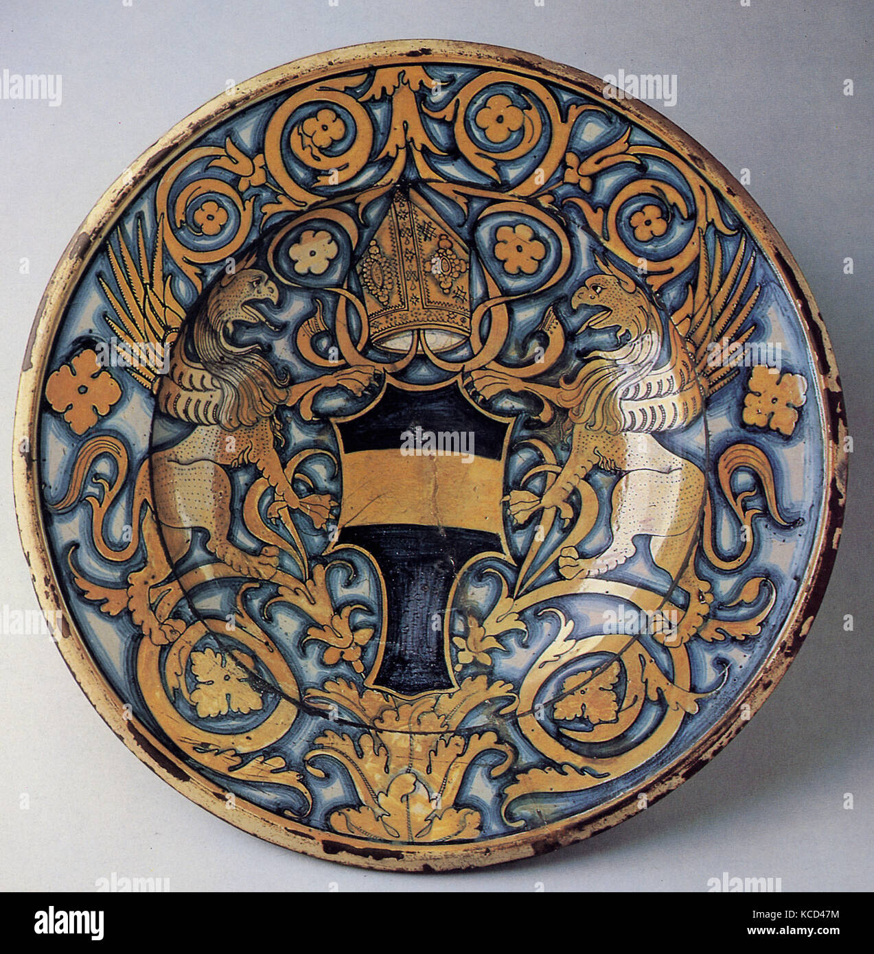 Piatto (piatto), ca. 1515-20, italiano Deruta, Maiolica (stagno-terracotta invetriata), diametro: 16 7/8 in. (42.8cm), Ceramics-Pottery Foto Stock