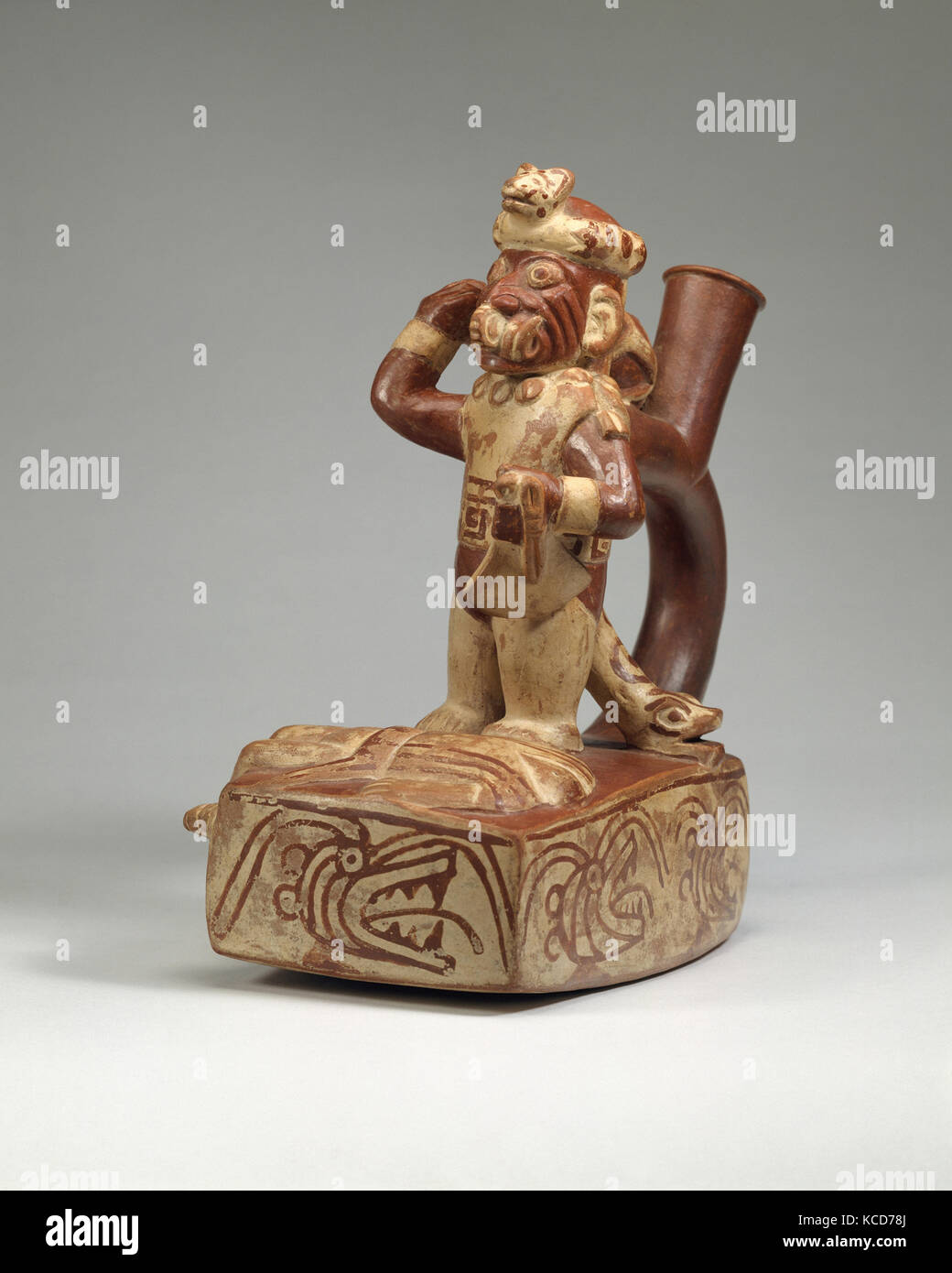Scena Sacrificer bottiglia, 2A-V secolo, Perù, Moche, ceramica, H. 7 1/2 in. (19 cm), Ceramics-Containers, questa bottiglia Foto Stock