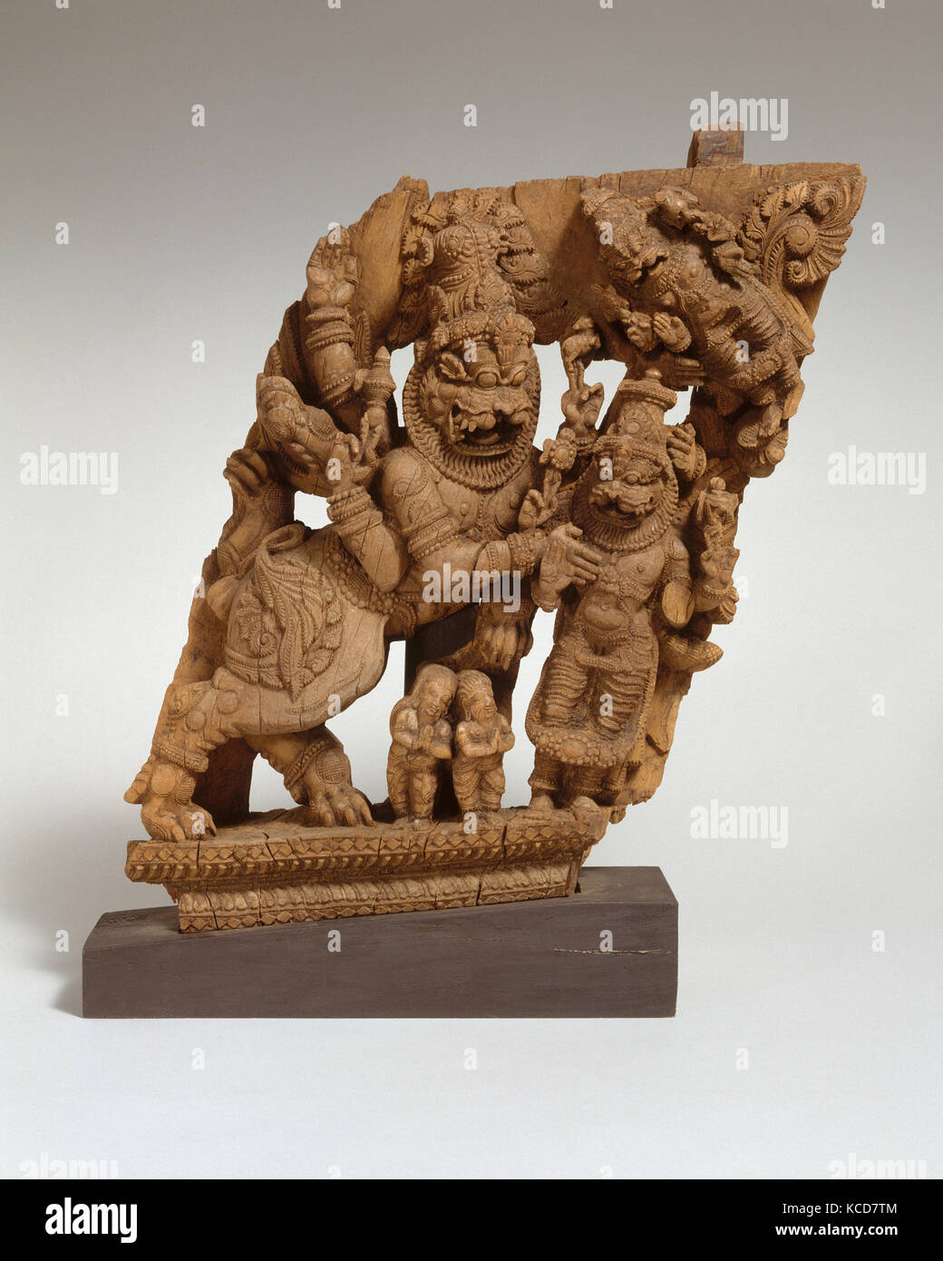 Il pannello da un carro rituale: Narasimha, il Man-Lion incarnazione di Vishnu, del XVII XVIII secolo Foto Stock
