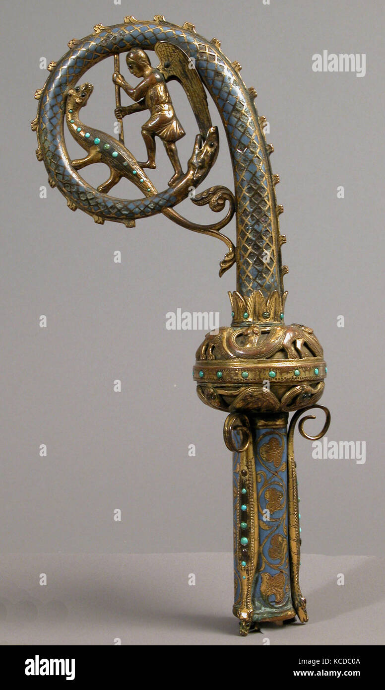 Testa di un bastone con San Michele che uccide il drago, 1220-30 Foto Stock