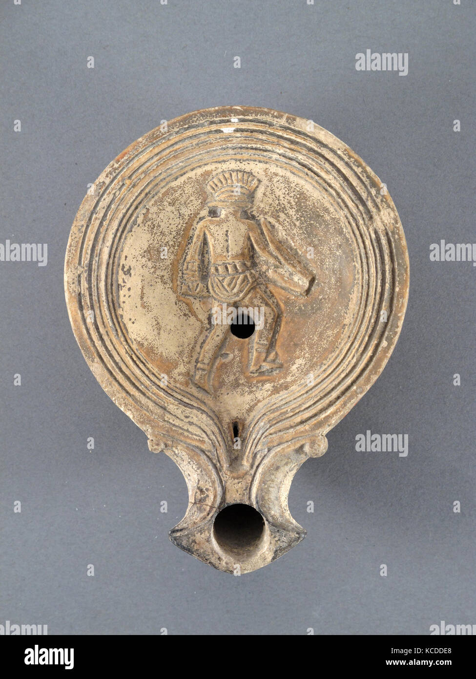 Lampada in terracotta con galdiator, fine del I secolo A.C. - inizio del I secolo A.d Foto Stock