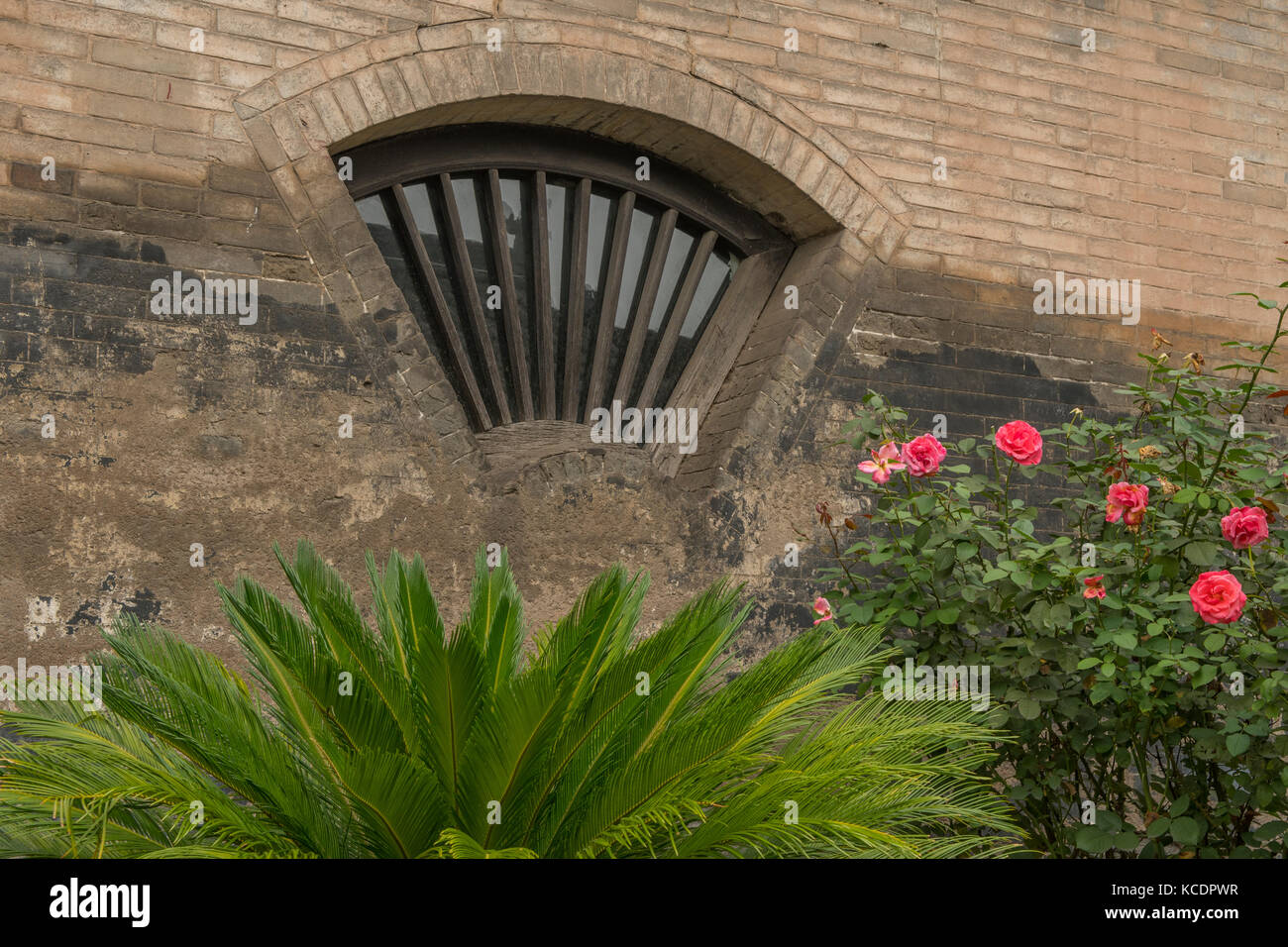 Finestra della ventola nella famiglia di wang composto, jingsheng town, shanxi, Cina Foto Stock