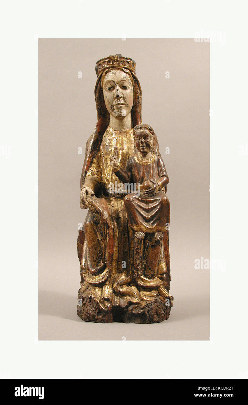 Vergine e il Bambino del XIII secolo, realizzato in Catalogna, Spagna, Catalano, legno, vernice e dorature, complessivo: 21 1/2 x 7 3/4 x 6 1/2 poll. Foto Stock