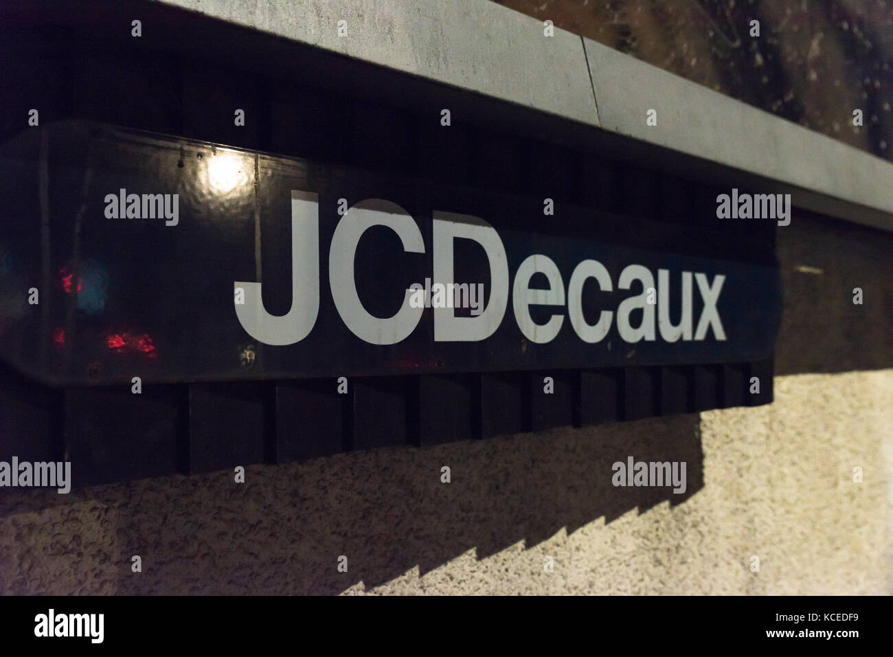 Northampton uk ottobre 3, 2017: jcdecaux segno del logo nella pubblicità stand in centro città Foto Stock