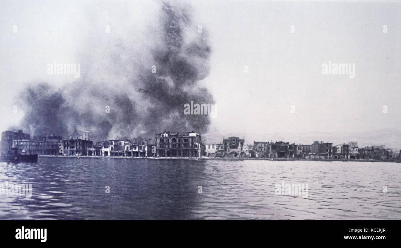 Fotografia del porto di Salonicco (Salonicco) Grecia dopo il bombardamento durante la Prima Guerra Mondiale dalla Marina turca. In data xx secolo Foto Stock