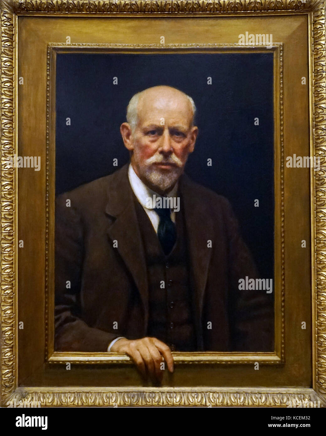 Autoritratto" di John Collier (1850-1934) un artista inglese e l'autore. In data xx secolo Foto Stock
