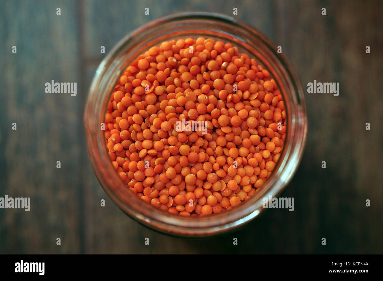 Orange lenticchie in un bicchiere Foto Stock Orange lenticchie in un bicchiere Foto Stock
