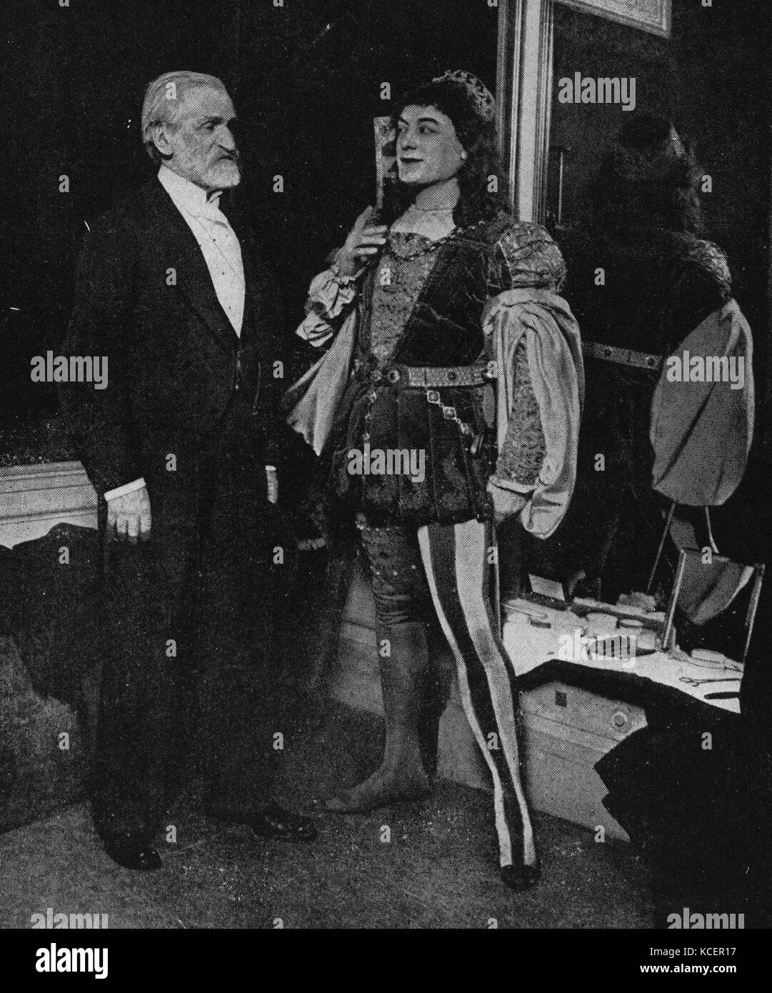 Fotografia di Giuseppe Verdi (1813-1901) un'opera italiana compositore e Victor Maurel (1848-1923) un francese baritono operistico e canto-attore. Datata del XIX secolo Foto Stock