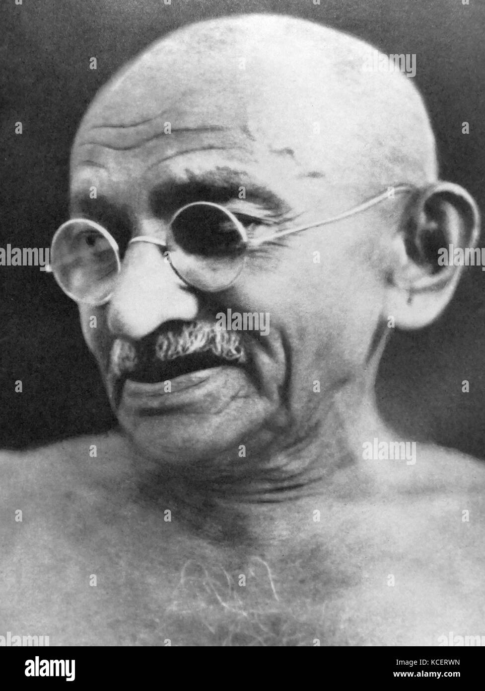 Mohandas Karamchand Gandhi (2 ottobre 1869 - 30 gennaio 1948). Leader preminente dell'Indiano movimento di indipendenza in British-governata in India. Impiegando sulla disobbedienza civile, Gandhi India led all indipendenza e ispirato i movimenti per i diritti civili e la libertà in tutto il mondo. Foto Stock