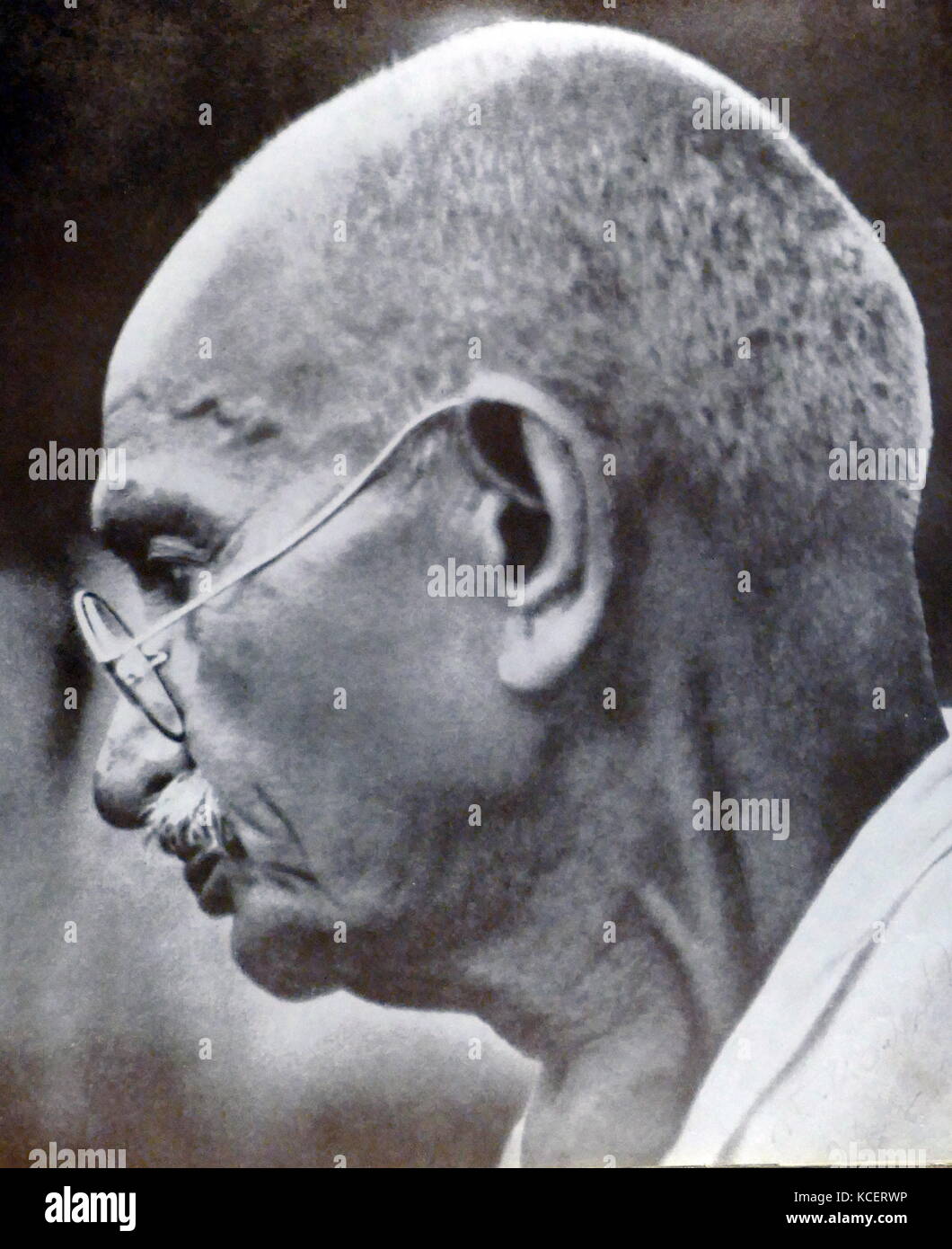 Mohandas Karamchand Gandhi (2 ottobre 1869 - 30 gennaio 1948). Leader preminente dell'Indiano movimento di indipendenza in British-governata in India. Impiegando sulla disobbedienza civile, Gandhi India led all indipendenza e ispirato i movimenti per i diritti civili e la libertà in tutto il mondo. Foto Stock