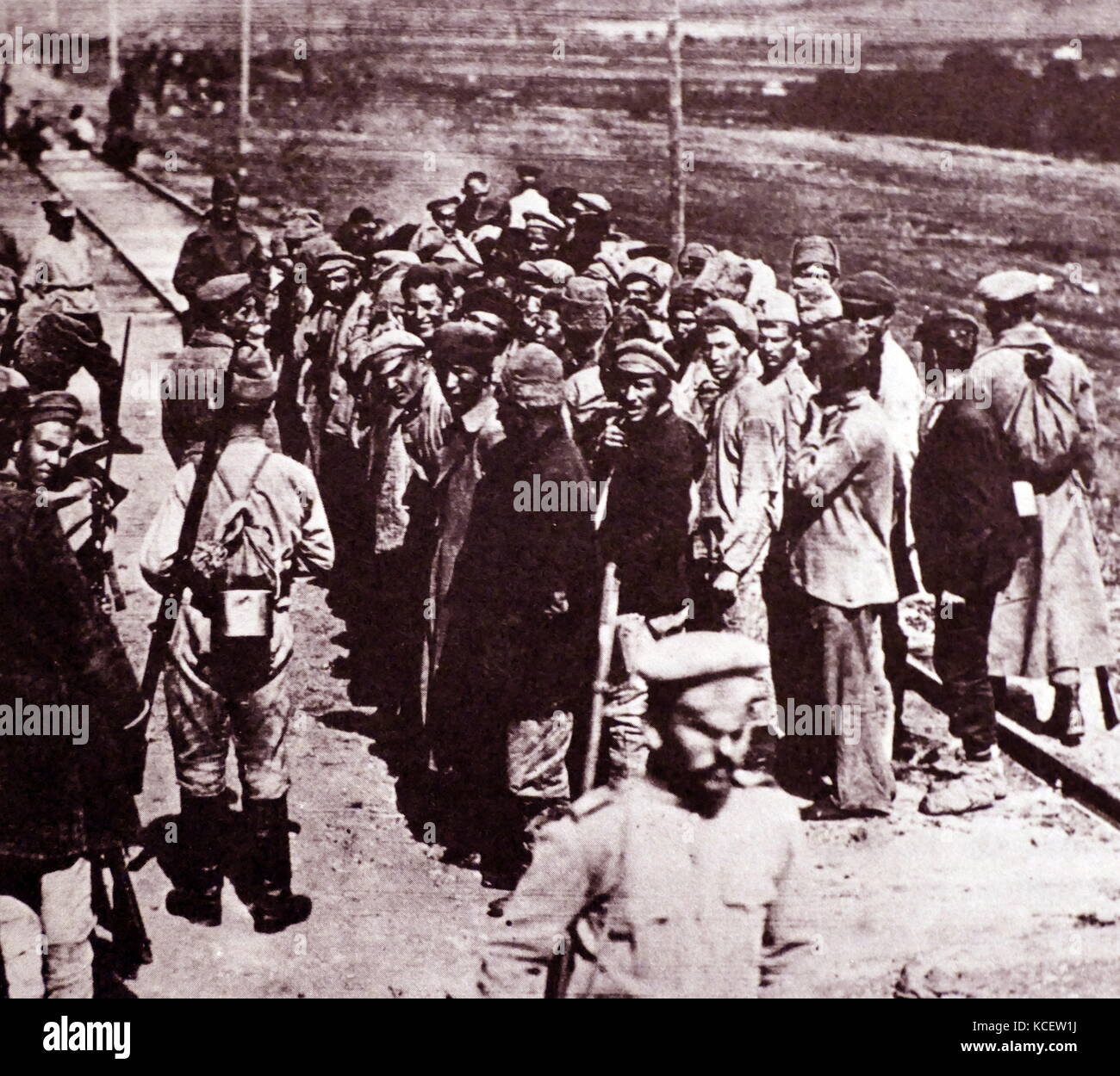 Bolscevico prigionieri comunisti di admiral Kolchak il White Russian leader durante la guerra civile dopo la rivoluzione russa del 1917 Foto Stock