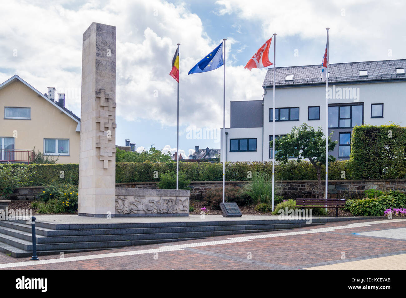 Seconda Guerra Mondiale memorial, 1969, Mühlenbachstrasse, St. Vith, Ostbelgien (Cantoni de l'Est), Belgio Foto Stock