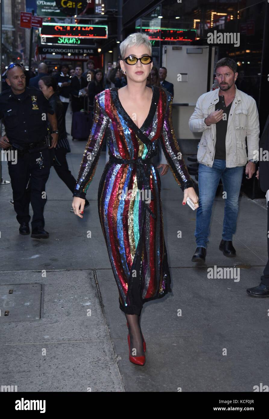 New York, New York, Stati Uniti. 4 ottobre 2017. Katy Perry, visto a Good Morning America per promuovere American Idol Out and About for Celebrity Candds - MER, New York, NY 4 ottobre 2017. Crediti: Derek Storm/Everett Collection/Alamy Live News Foto Stock