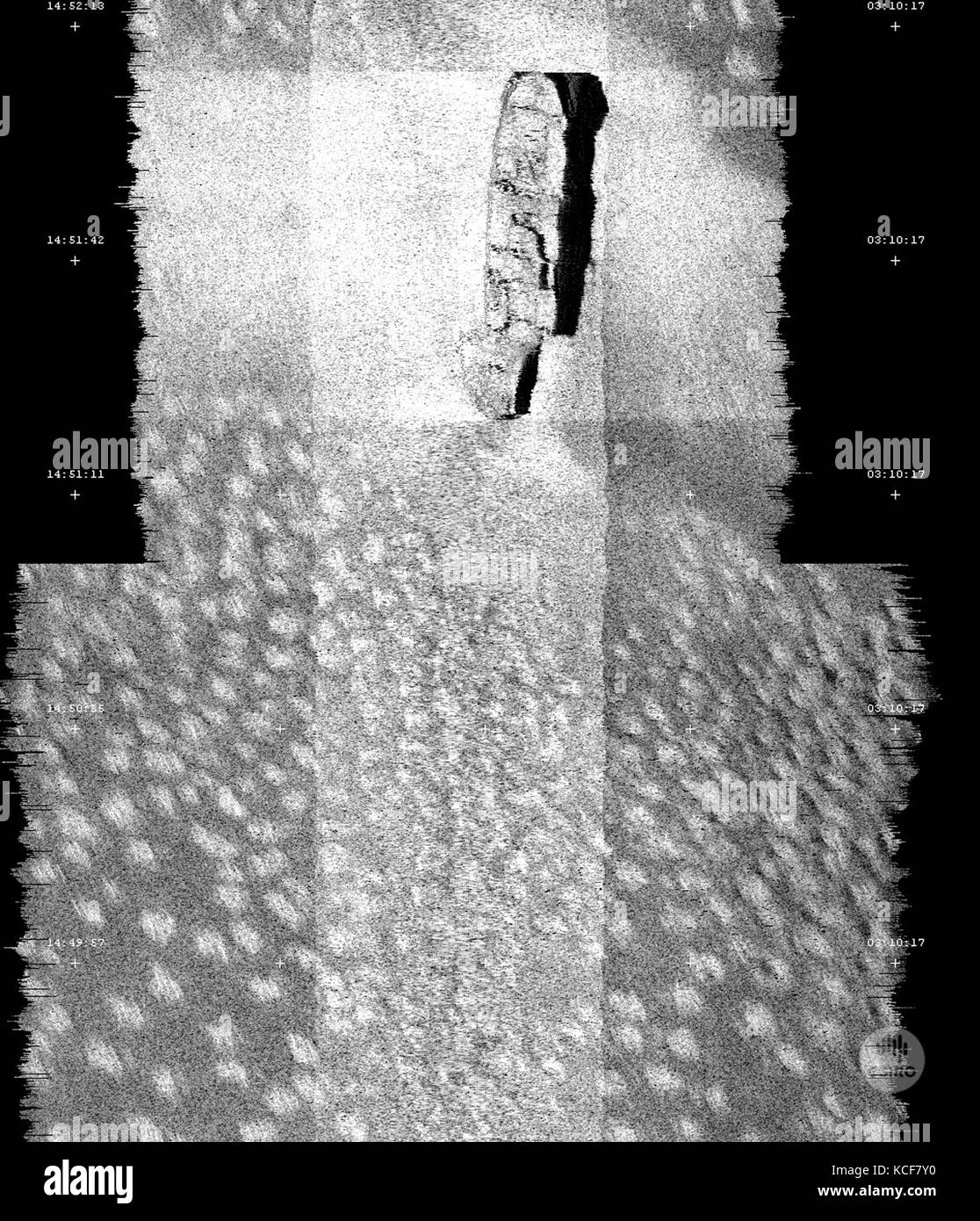 Canberra. 5 ottobre 2017. Un'immagine scattata da sistemi sonar multifascio avanzati del Research Vessell Investigator del Commonwealth Scientific and Industrial Research Organisation (CSIRO) mostra la posizione del relitto della SS Macumba. Gli scienziati australiani hanno scoperto un naufragio della seconda guerra mondiale al largo della costa del Northern Territory (NT), risolvendo uno dei più antichi misteri marittimi del paese. Crediti: CSIRO/Xinhua/Alamy Live News Foto Stock Canberra. 5 ottobre 2017. Un'immagine scattata da sistemi sonar multifascio avanzati del Research Vessell Investigator del Commonwealth Scientific and Industrial Research Organisation (CSIRO) mostra la posizione del relitto della SS Macumba. Gli scienziati australiani hanno scoperto un naufragio della seconda guerra mondiale al largo della costa del Northern Territory (NT), risolvendo uno dei più antichi misteri marittimi del paese. Crediti: CSIRO/Xinhua/Alamy Live News Foto Stock
