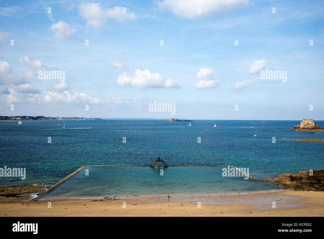 La marea piscina a Saint-malo, Francia Foto Stock