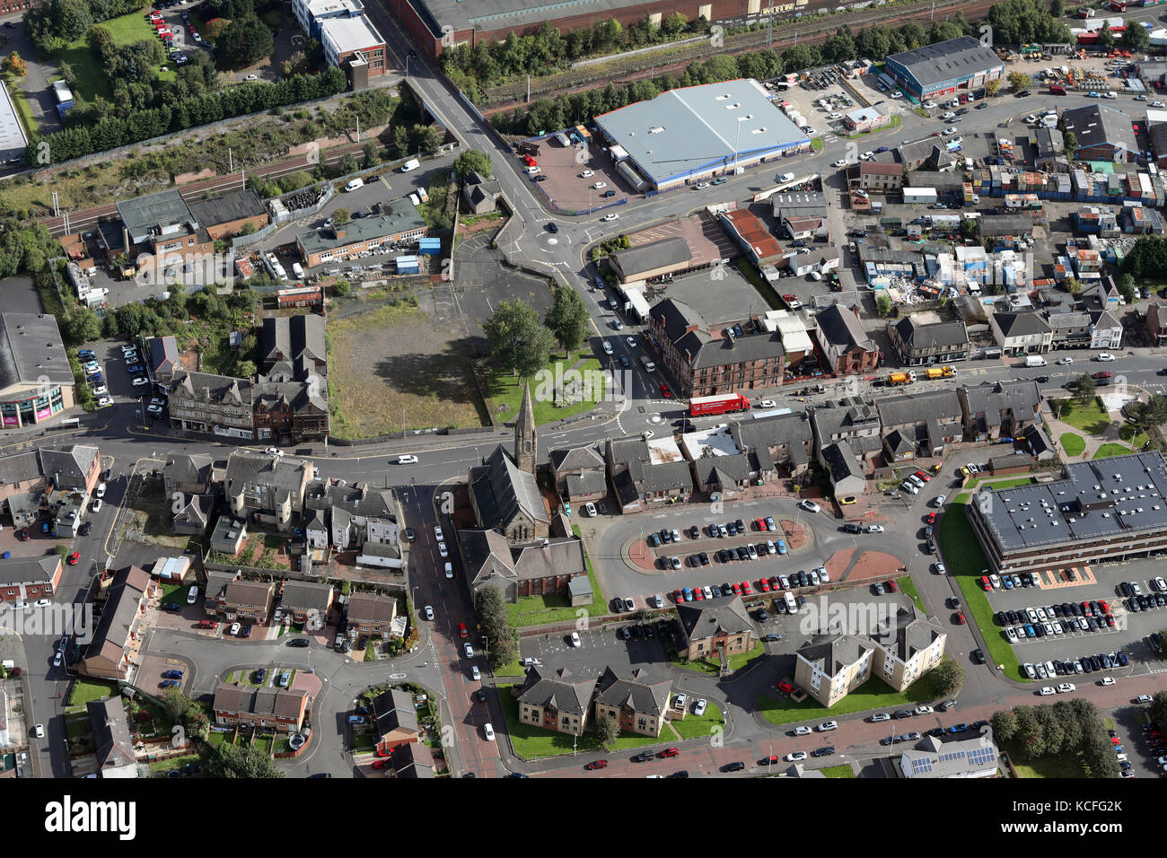 Vista aerea della A721 Main Street a Motherwell, in Scozia, Regno Unito Foto Stock