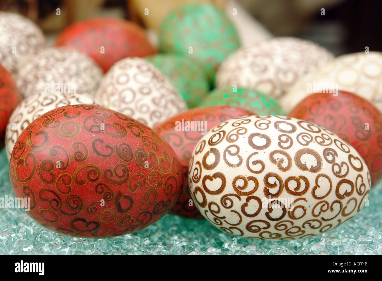 Vista dettagliata del dipinto di uova di pasqua Foto Stock