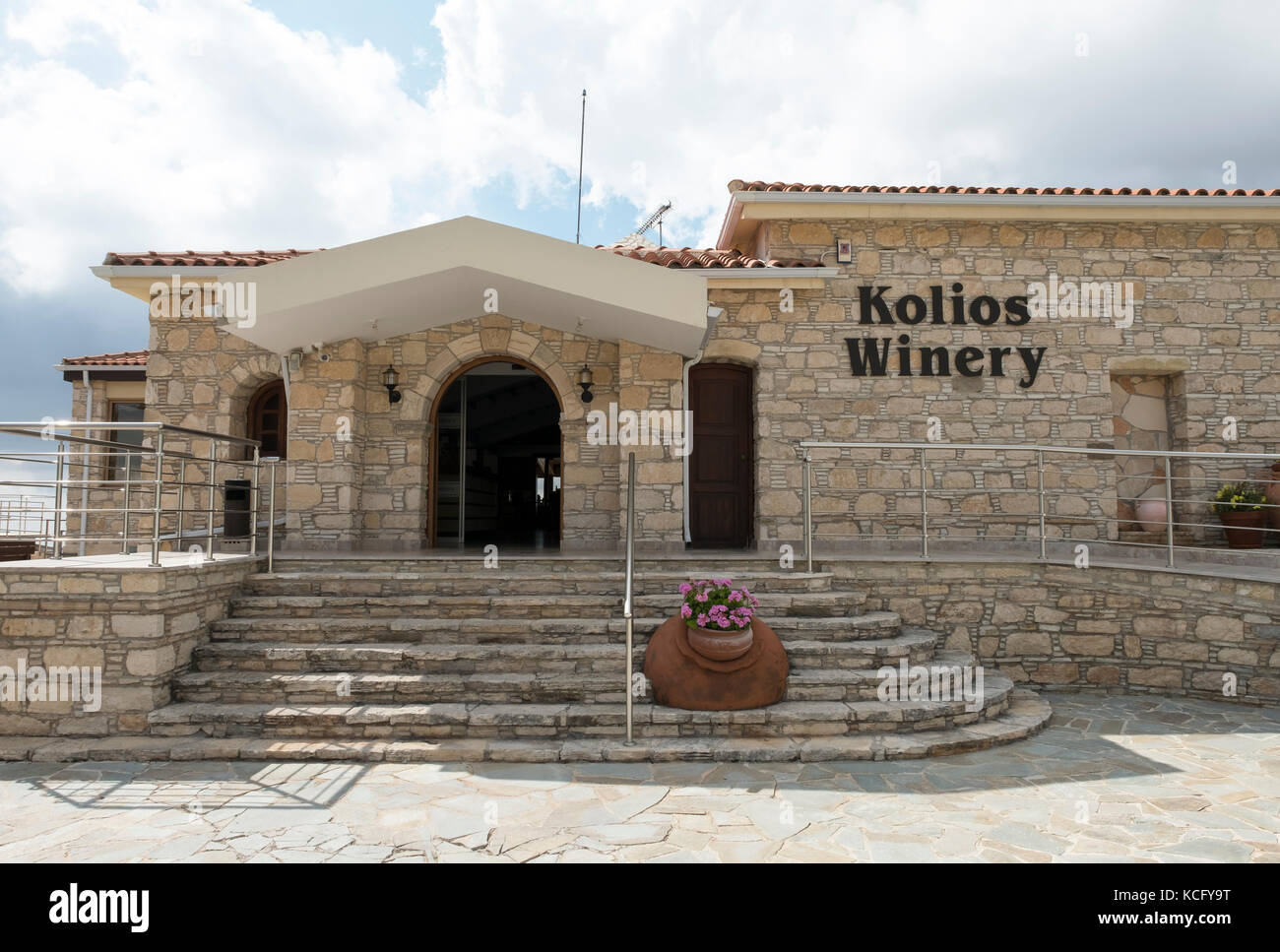 Kolios cantina di Ayios Fotios in Paphos il quartiere meridionale di Cipro. Foto Stock