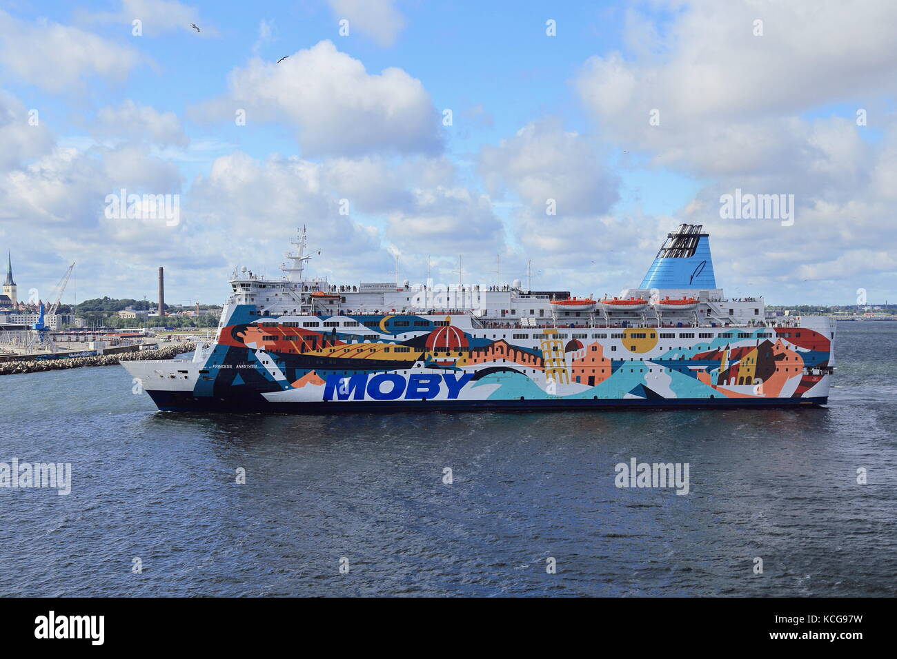 MS Princess Anastasia nel porto di Tallin, Estonia, Mar Baltico - un cruiseferry costruito nel 1986 ed è attualmente di proprietà di proprietà di Moby Lines. Foto Stock