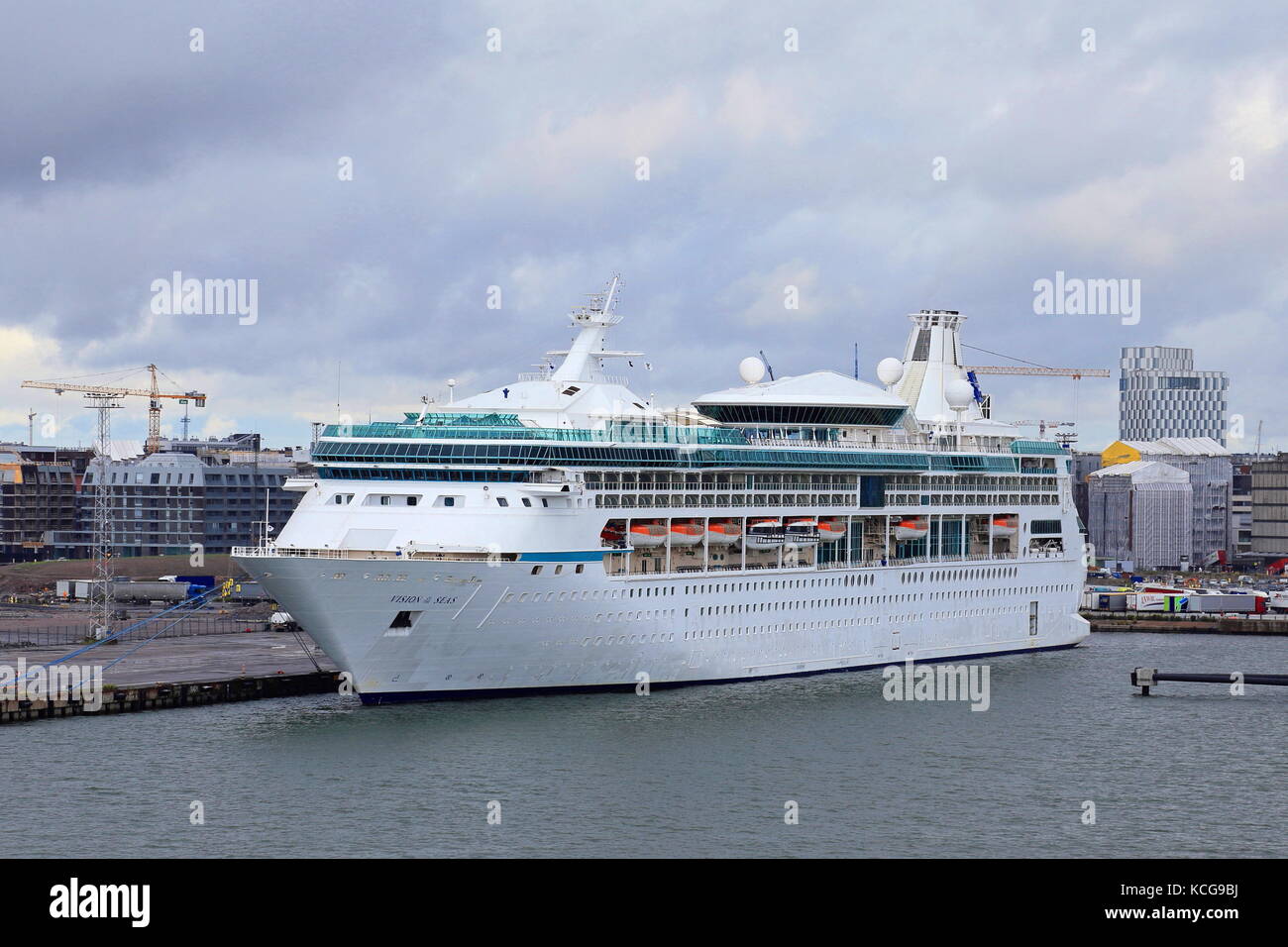 MS visione del mare la nave di crociera nel porto di Helsinki, Finlandia Foto Stock