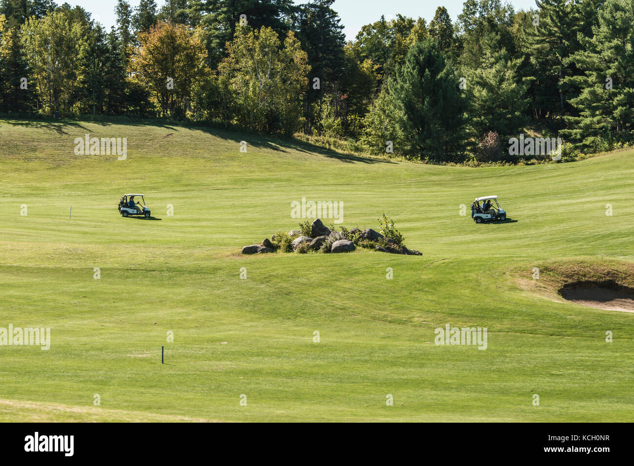 Wilno ontario canada 09.09.2017 - giocatore di golf Golf giocatori che giocano su verde gras su un corso outdoor tee-shot canadese di eventi Foto Stock