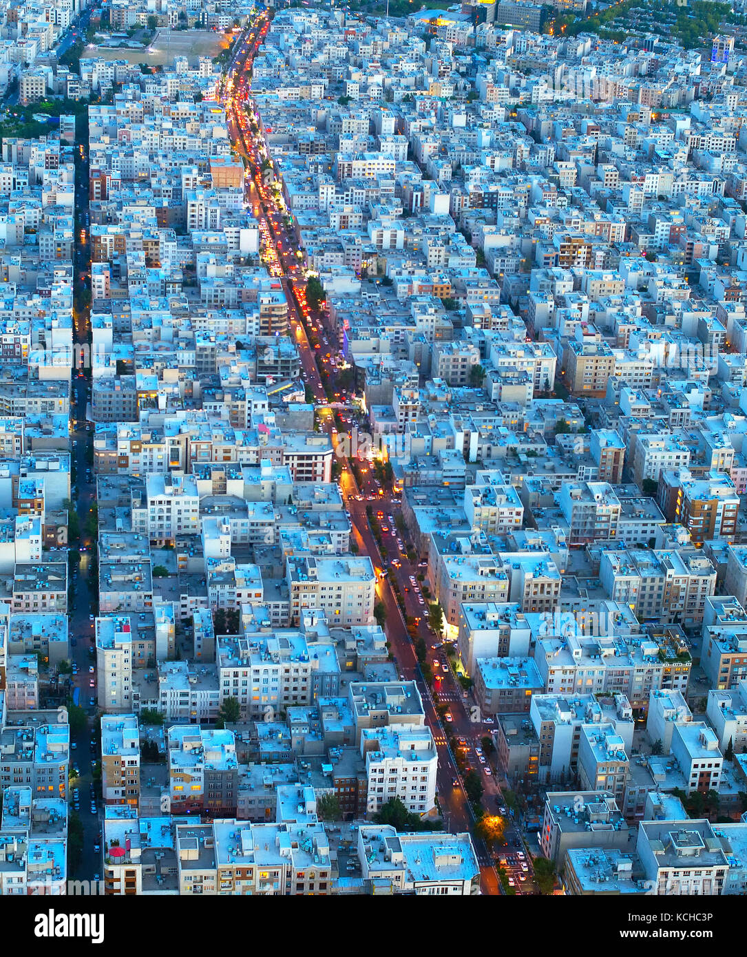 Vista di Tehran dalla torre milad al crepuscolo. iran Foto Stock