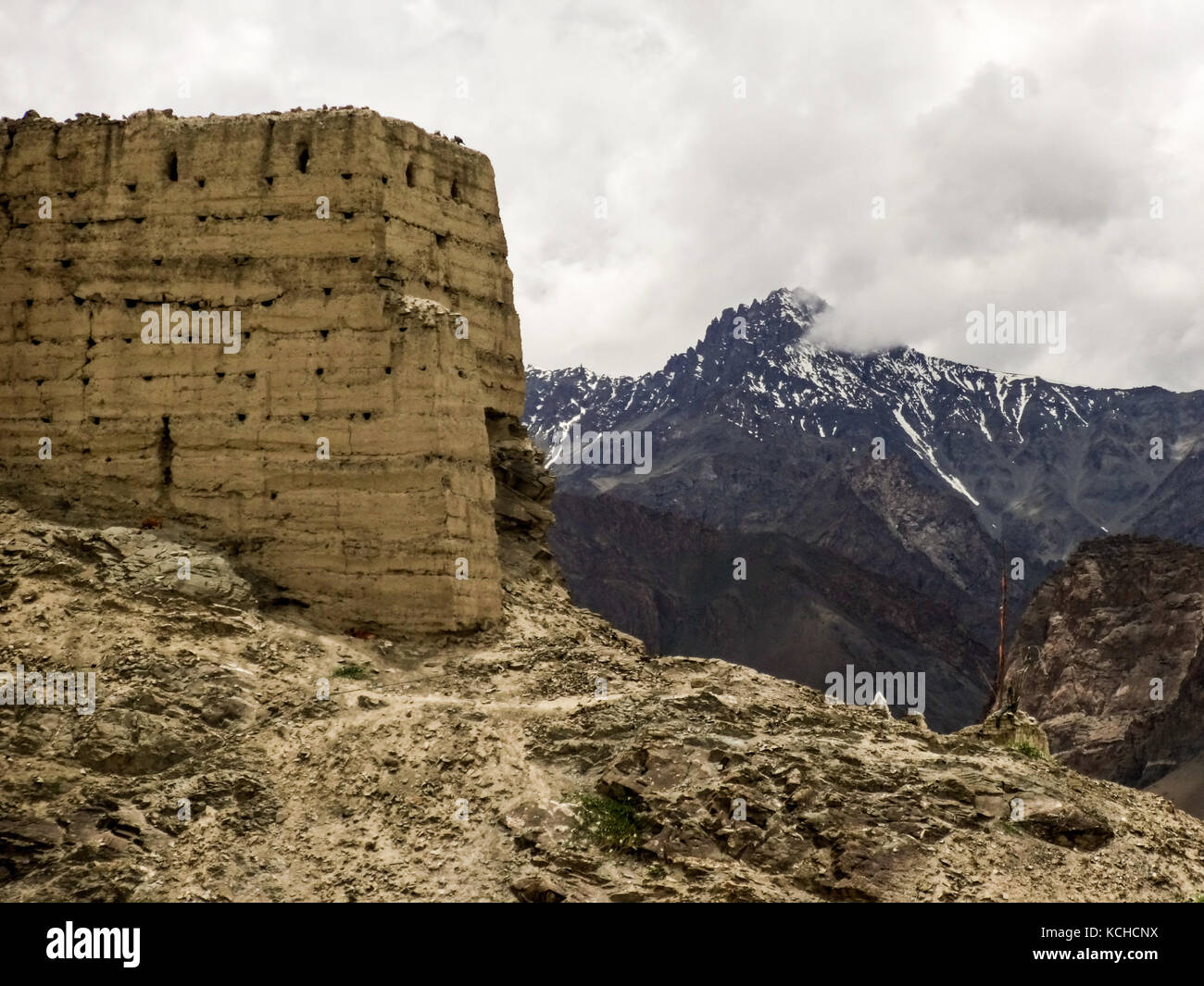 L'implacabile asprezza nel terreno del Leh Ladakh in India. Andare fuori pista. Foto Stock