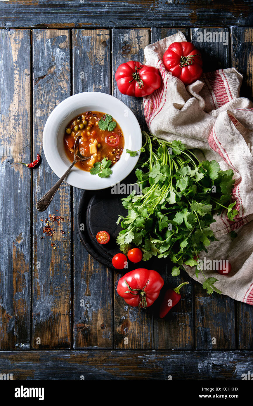 La carota il pomodoro la zuppa di piselli Foto Stock