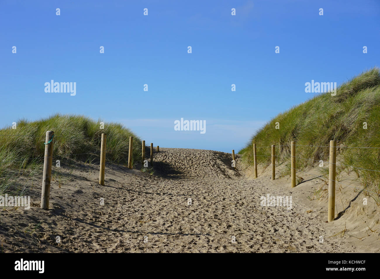 Extra largo sentiero sulla spiaggia Harlech, Harlech,north Wales, Regno Unito. Foto Stock