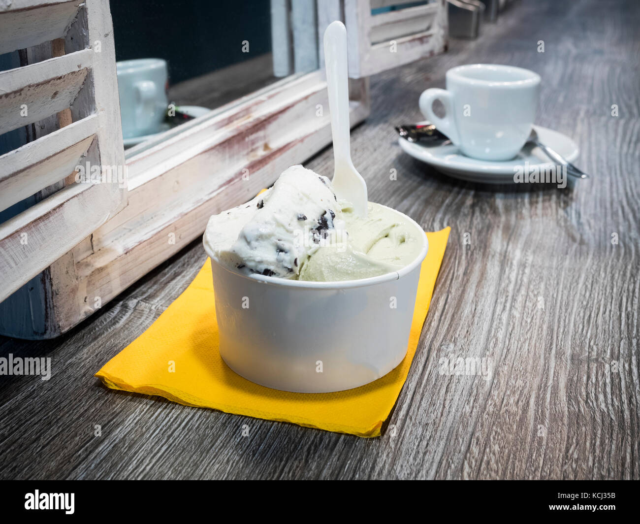 Gelato e caffè espresso Foto Stock