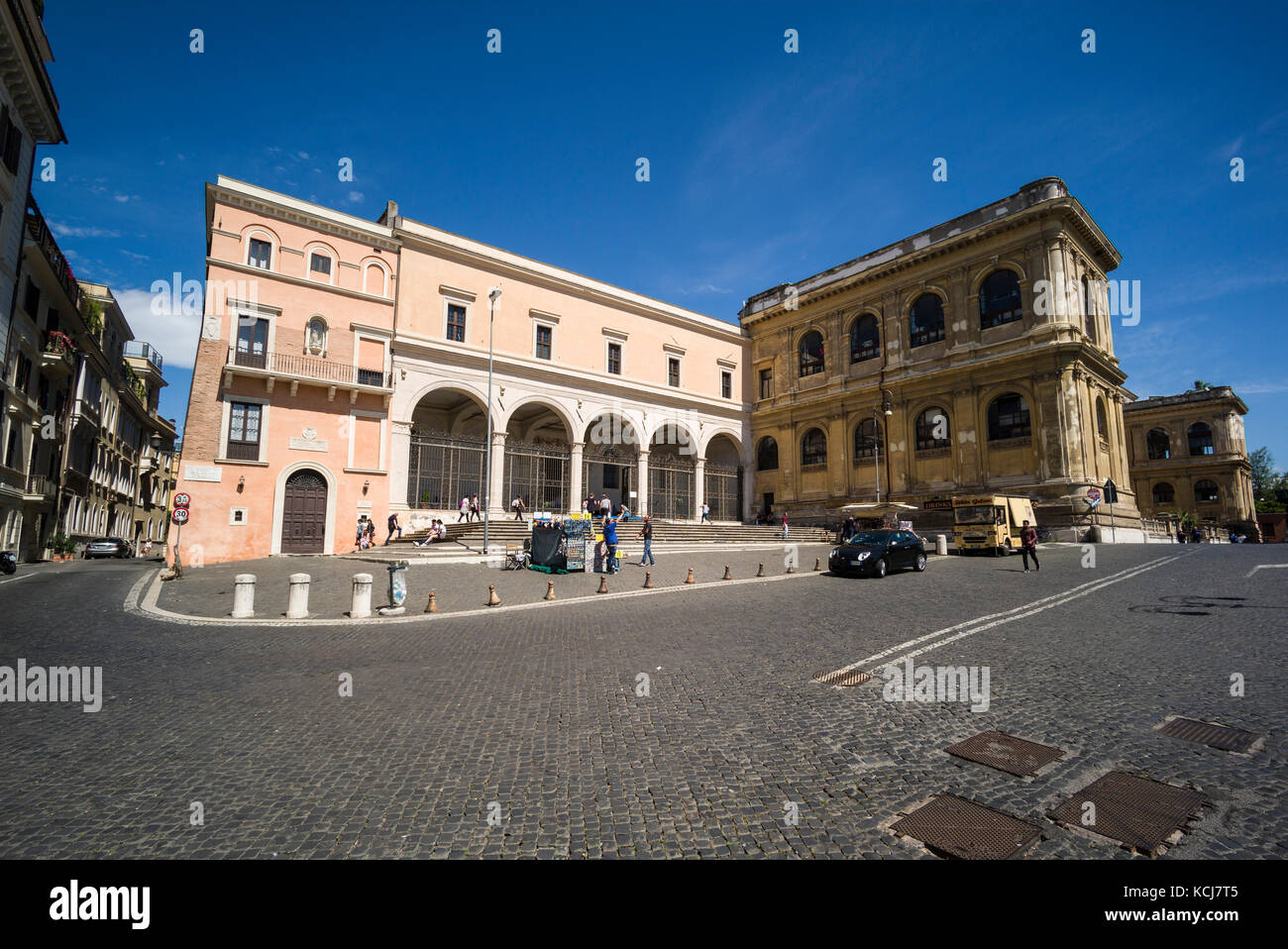 Roma. L'Italia. Esterno della Basilica di San Pietro in Vincoli (Chiesa