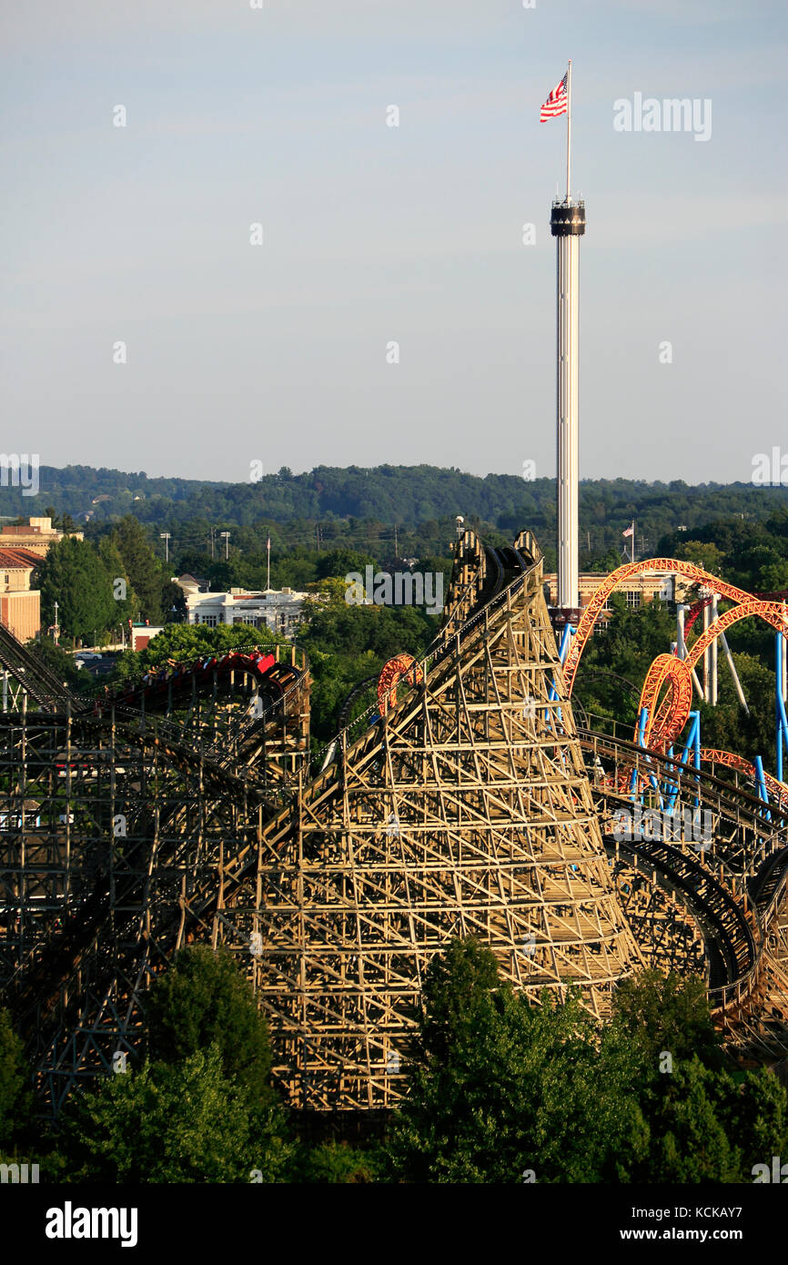 Vista di Hersheypark con montagne russe.Hershey, Pennsylvania, STATI UNITI D'AMERICA Foto Stock