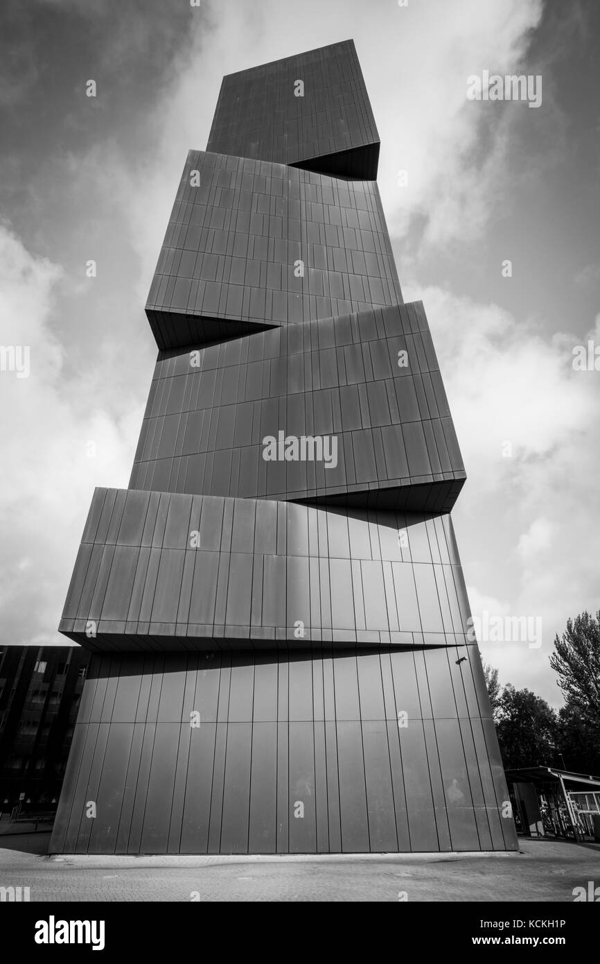 Il premiato broadcasting tower, parte di leeds becket university, Leeds, West Yorkshire, Inghilterra Foto Stock