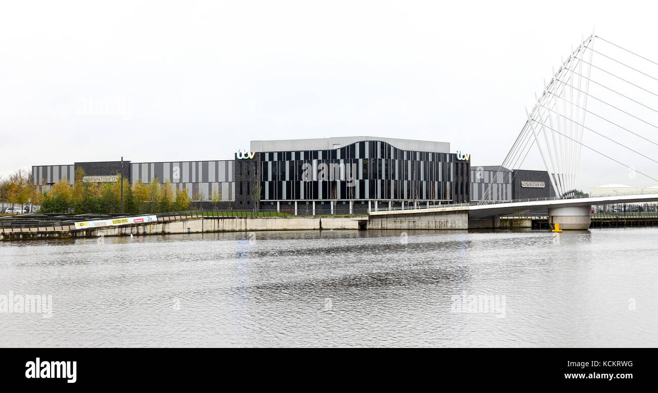 ITV studios, la casa di incoronazione St. a Media City UK sulle rive del Manchester Ship Canal a Salford e Trafford, Greater Manchester, Inghilterra, Regno Unito Foto Stock