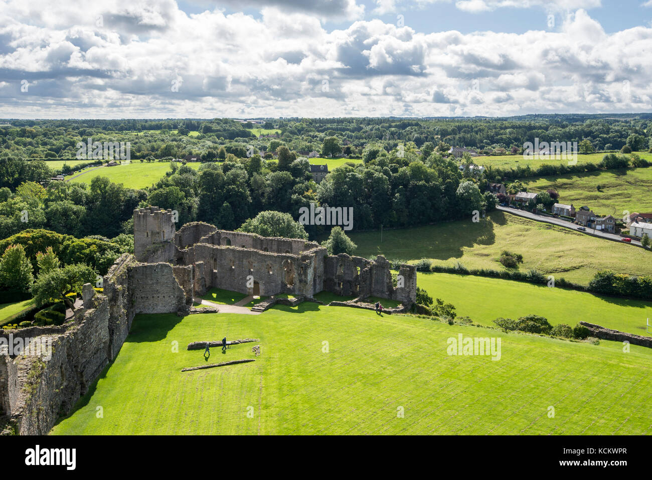Vista dal castello di mantenere a Richmond Castle, North Yorkshire, Inghilterra. Foto Stock