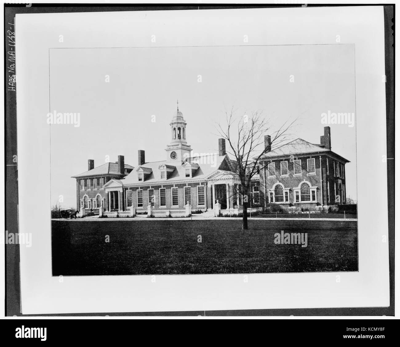 Scuola di Groton, Groton, Middlesex County, MA (dall'Brickbuilder, Volume 12, n. 5, 1903, p. 113) 080329pu Foto Stock