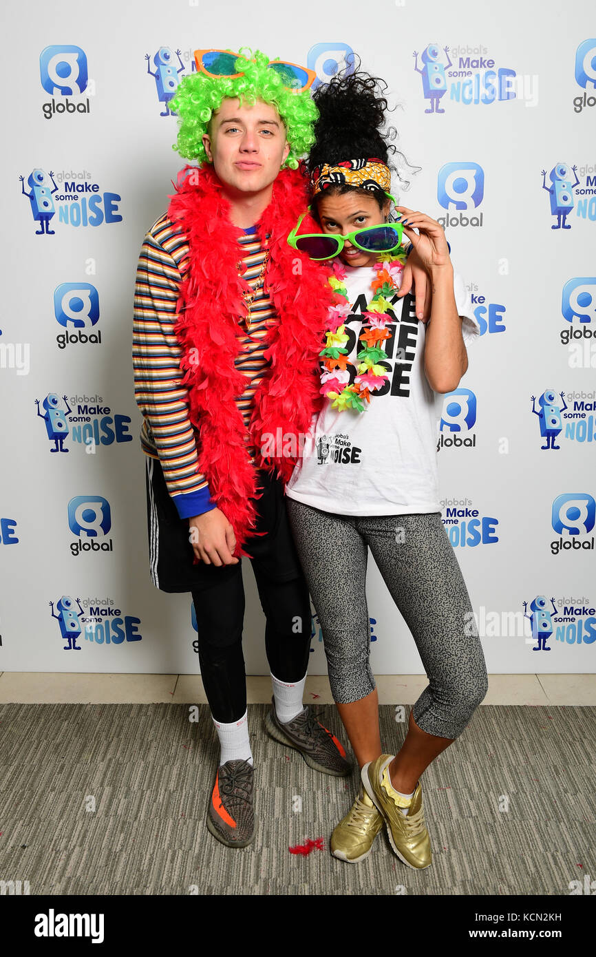 Roman kemp e vick speranza durante il global di fare qualche rumore giorno 2017 tenutasi a livello mondiale, 30 Leicester Square, Londra. L'evento unisce tutti di global brand radio per contribuire a raccogliere fondi per global di fare un po' di rumore, la carità istituito da global per aiutare giovani svantaggiati in tutto il Regno Unito. picture Data: venerdì 6 ottobre. Photo credit dovrebbe leggere: ian west/pa filo Foto Stock