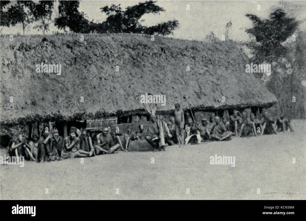 Eze Nri Obalike fu un importante sovrano nella storia del regno Nri nel sud-est della Nigeria, noto per la sua leadership e il suo significato culturale nell'eredità del popolo Igbo. Foto Stock