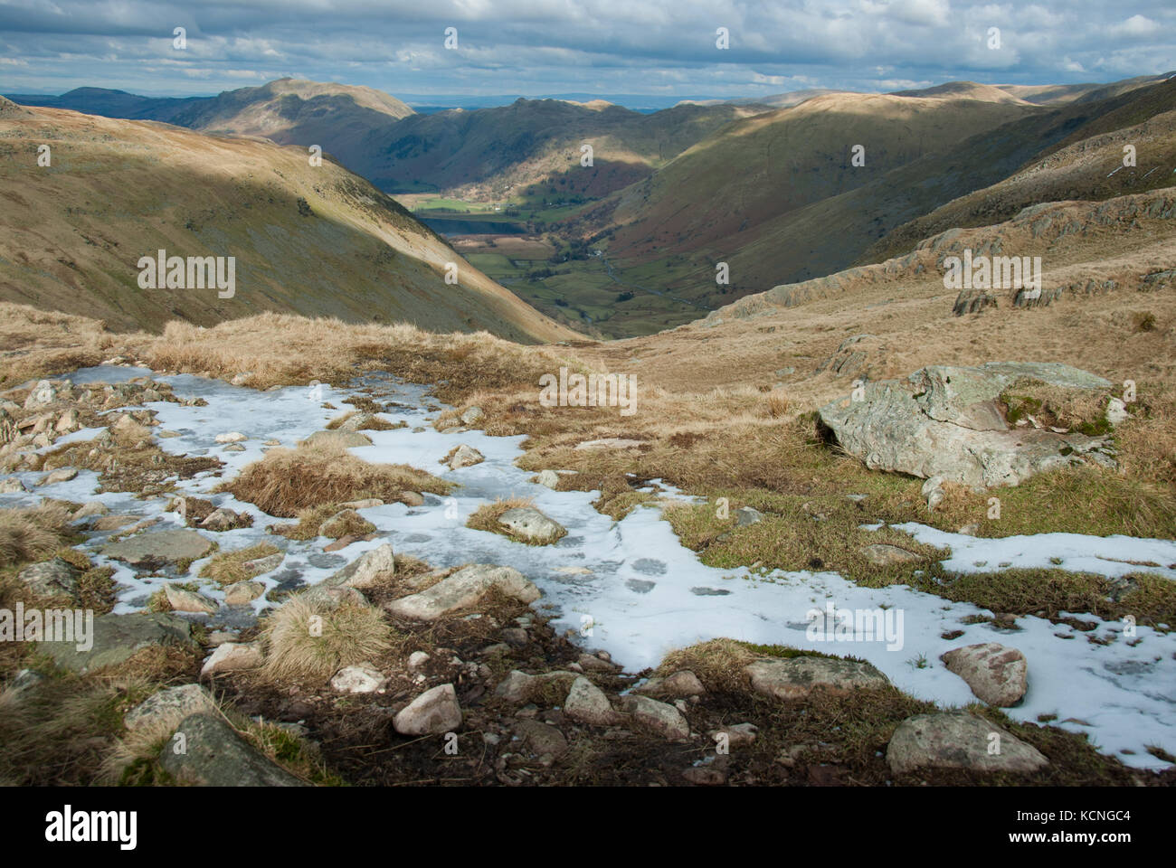 Fratelli Water e Hartsop visto da Passo Scandale, vicino Ambleside, Lake District, UK Foto Stock