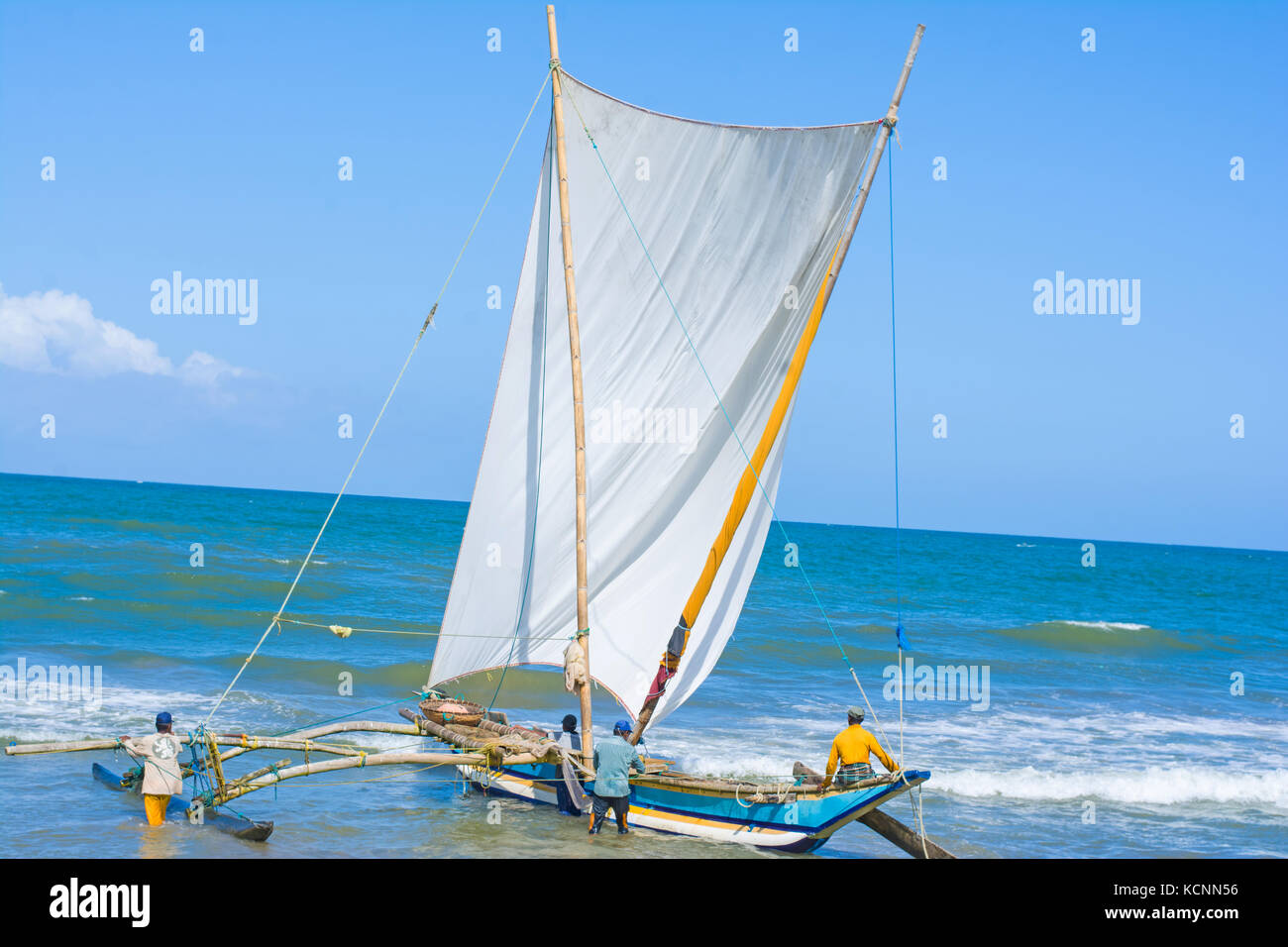 Il governo dello Sri Lanka di pesca tradizionali catamarani a Negombo, Sri lanka Foto Stock