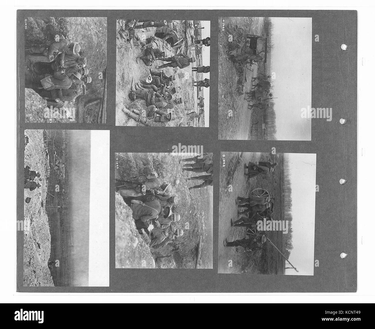 Questa fotografia ufficiale di guerra canadese documenta i momenti chiave di un conflitto militare, offrendo un resoconto visivo della storia del paese in tempo di guerra. Foto Stock