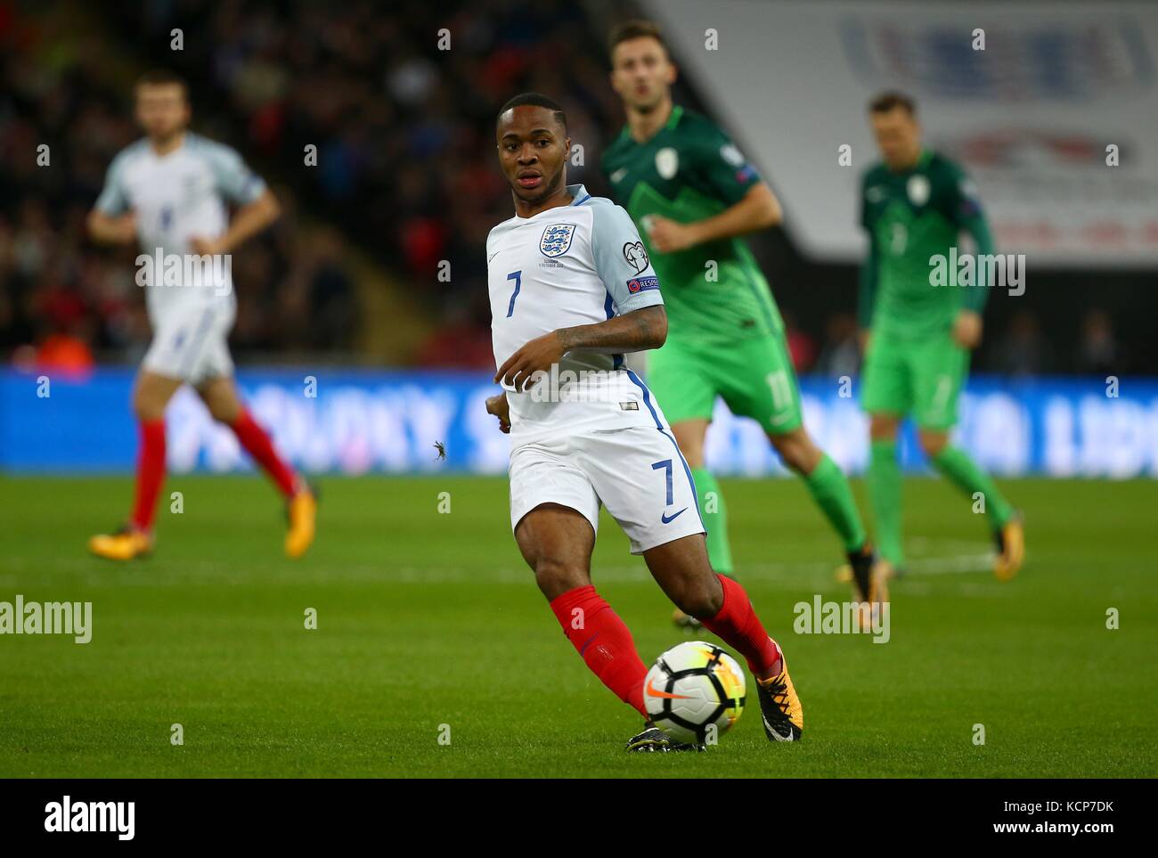 Raheem Sterling di Inghilterra durante la Coppa del Mondo FIFA Qualifier match tra Inghilterra e Slovenia allo Stadio di Wembley a Londra. 05 Ott 2017 Foto Stock