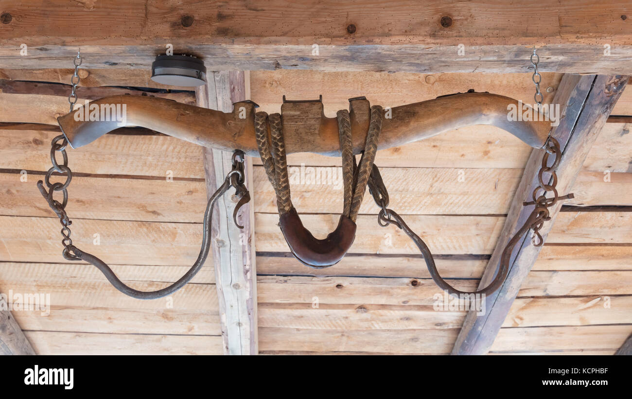 Vintage vecchio rustico in legno ox giogo decorazione in Austria Foto Stock