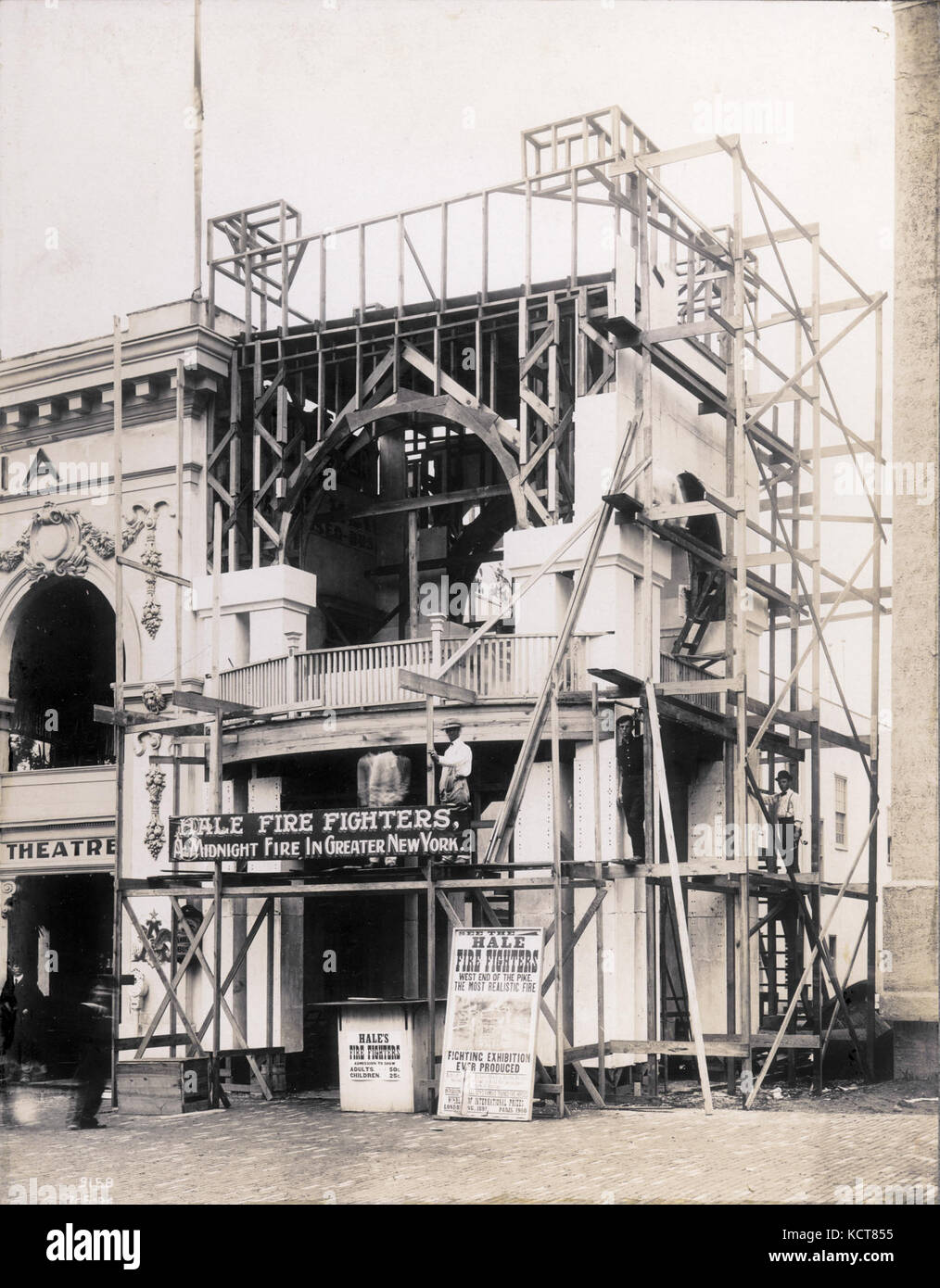 Hale Fire Fighter's edificio in costruzione al 1904 Fiera Mondiale, 5 Luglio 1904 Foto Stock
