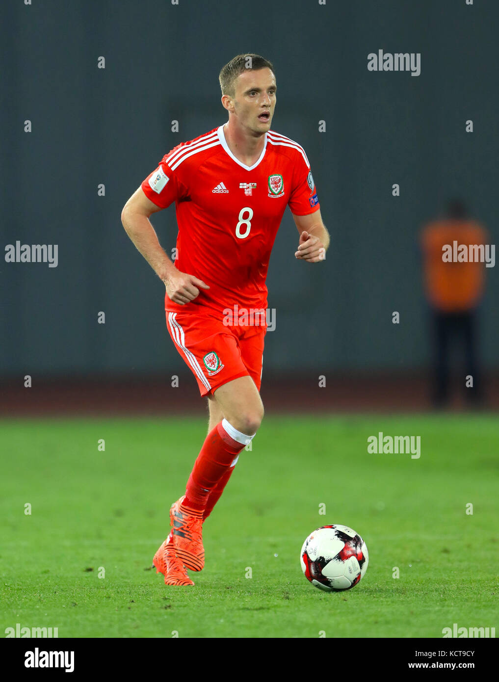 Wales' Andy King durante le qualificazioni della Coppa del mondo FIFA 2018, partita del gruppo D alla Boris Paichadze Dinamo Arena di Tbilisi. PREMERE ASSOCIAZIONE foto. Data immagine: Venerdì 6 ottobre 2017. Scopri la storia della Pennsylvania SOCCER Georgia. Il credito fotografico dovrebbe essere: Tim Goode/PA Wire. . Foto Stock